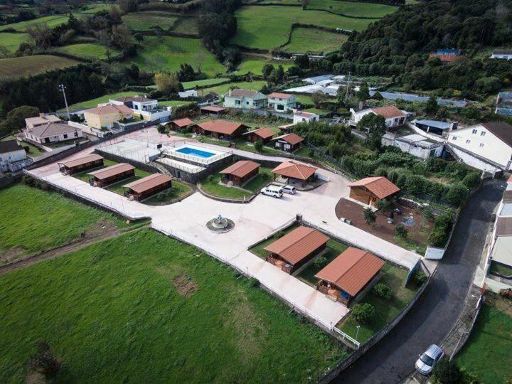 Vila Emigrante Capelas Exterior foto